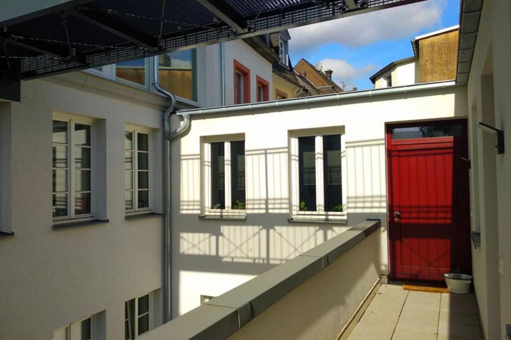 Pearl Studio Apart - King Bed - Netflix - Projector - Fast Wi-Fi Trier Eksteriør billede